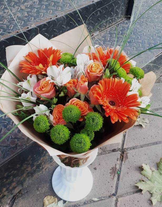 Букет цветов из: Герберы, Хризантемы, Альстромерии и Розы в Доргелях