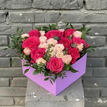 Цветочная композиция из Розы в коробке в Доргелях