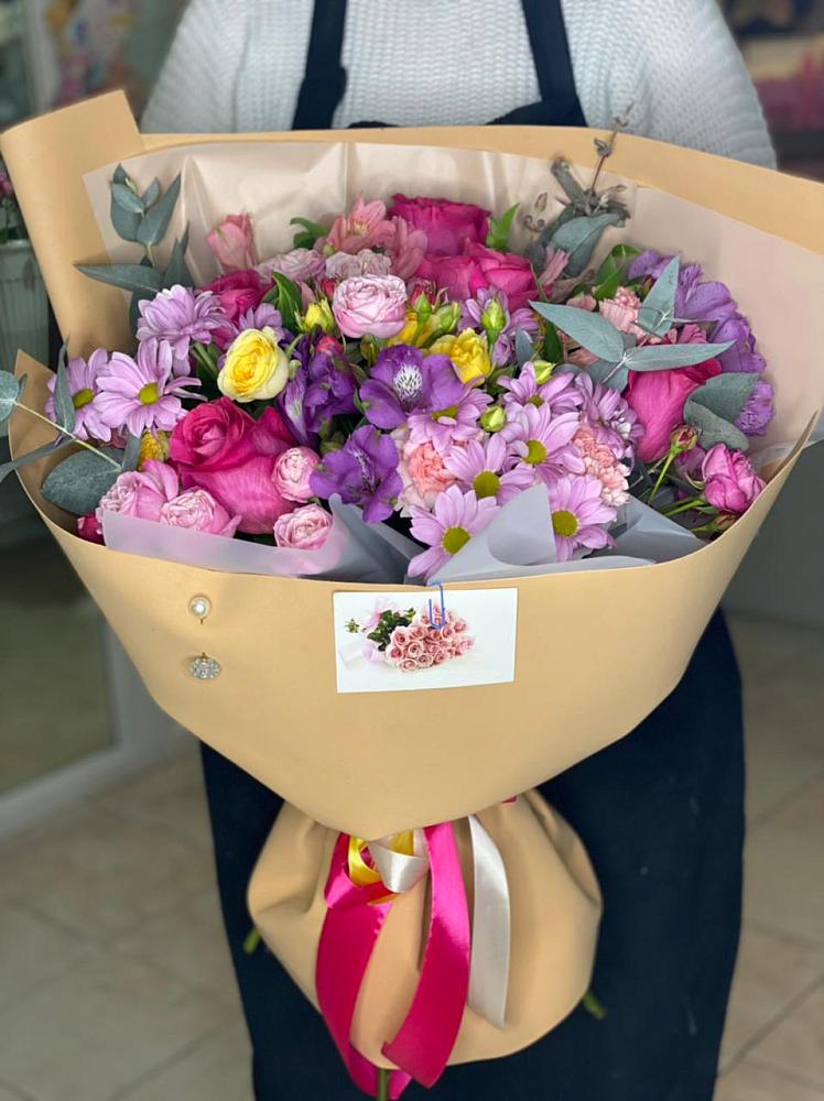 Букет цветов из: Хризантемы, Гвоздики и Альстромерии в Доргелях