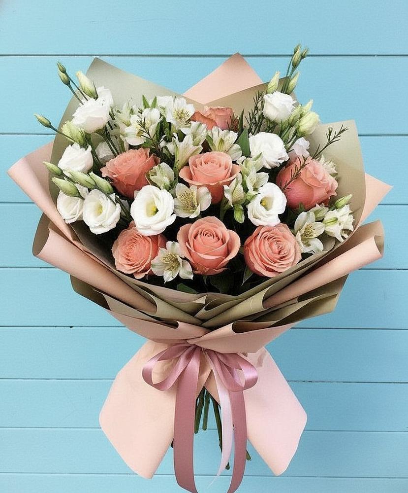 Букет цветов из: Розы, Альстромерии и Лизиантусы в Доргелях