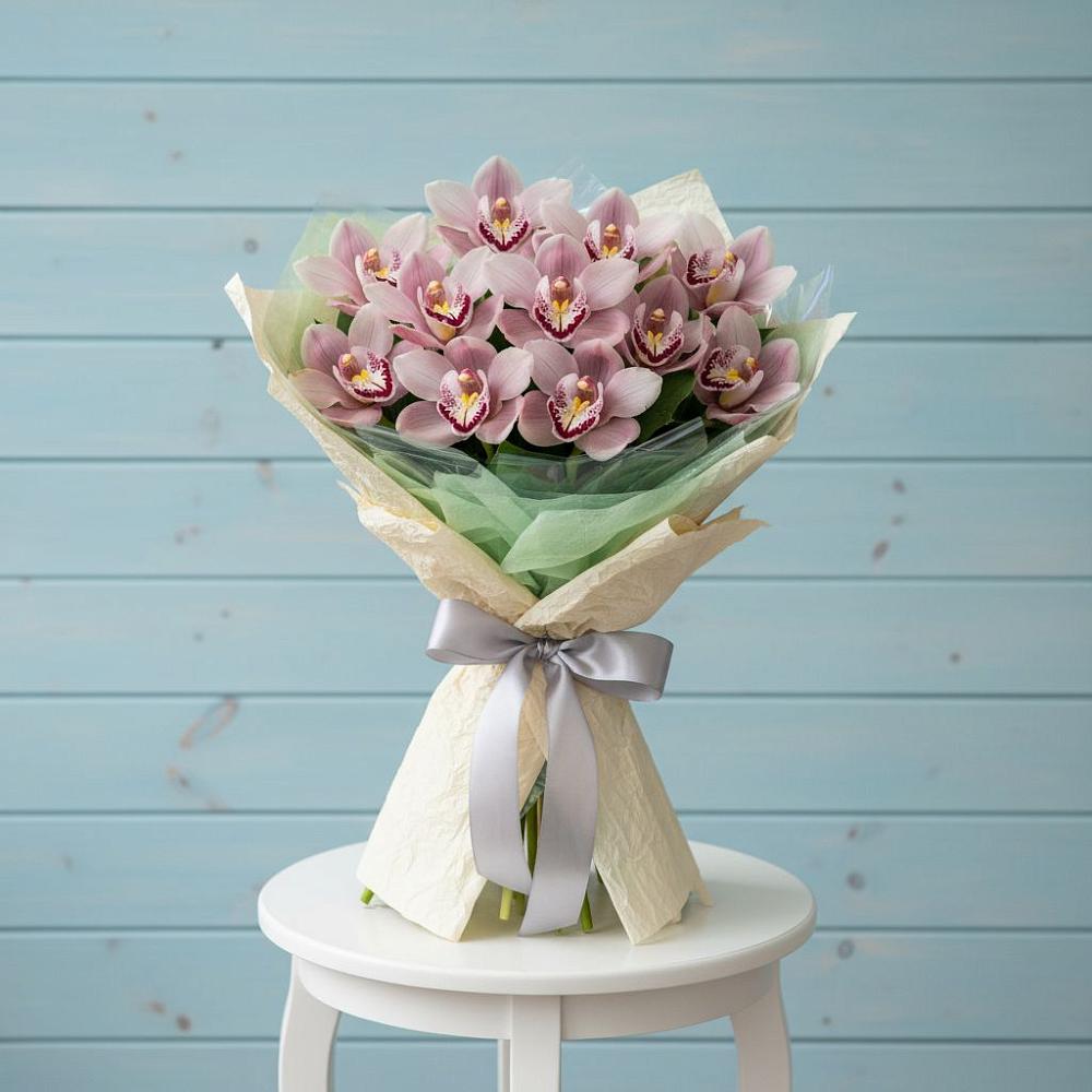 Букет цветов из: Орхидеи и Розы в Доргелях