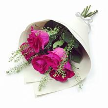 Букет цветов из:  Розы в Доргелях