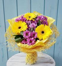 Букет цветов из:  Хризантемы и Герберы в Доргелях