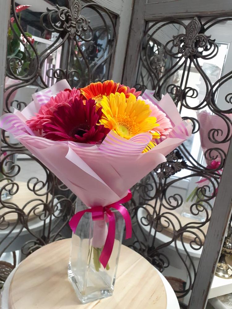 Букет цветов из: Герберы в Доргелях