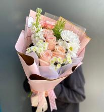 Букет цветов из:  Хризантемы и Розы в Доргелях