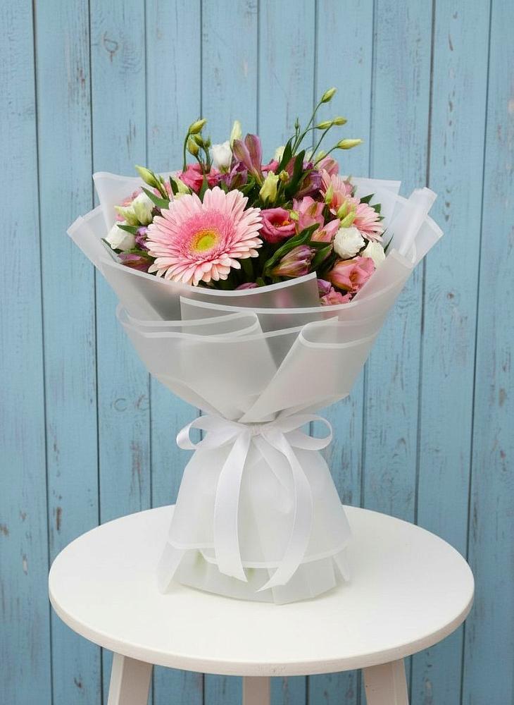 Букет цветов из: Герберы, Альстромерии и Лизиантусы в Доргелях