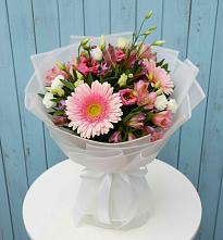 Букет цветов из:  Герберы, Альстромерии и Лизиантусы в Доргелях
