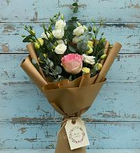 Букет цветов из:  Розы и Лизиантусы в Доргелях