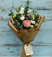 Букет цветов из:  Розы и Лизиантусы в Доргелях