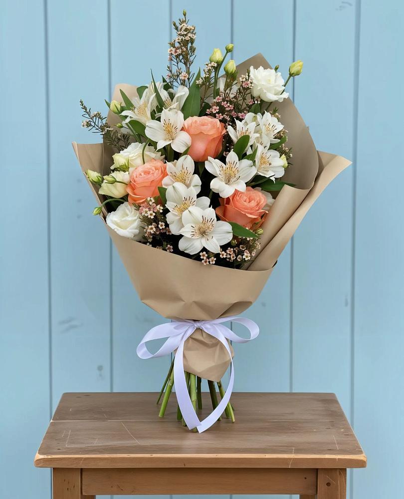 Букет цветов из: Альстромерии, Лизиантусы, Розы и Хризантемы в Доргелях