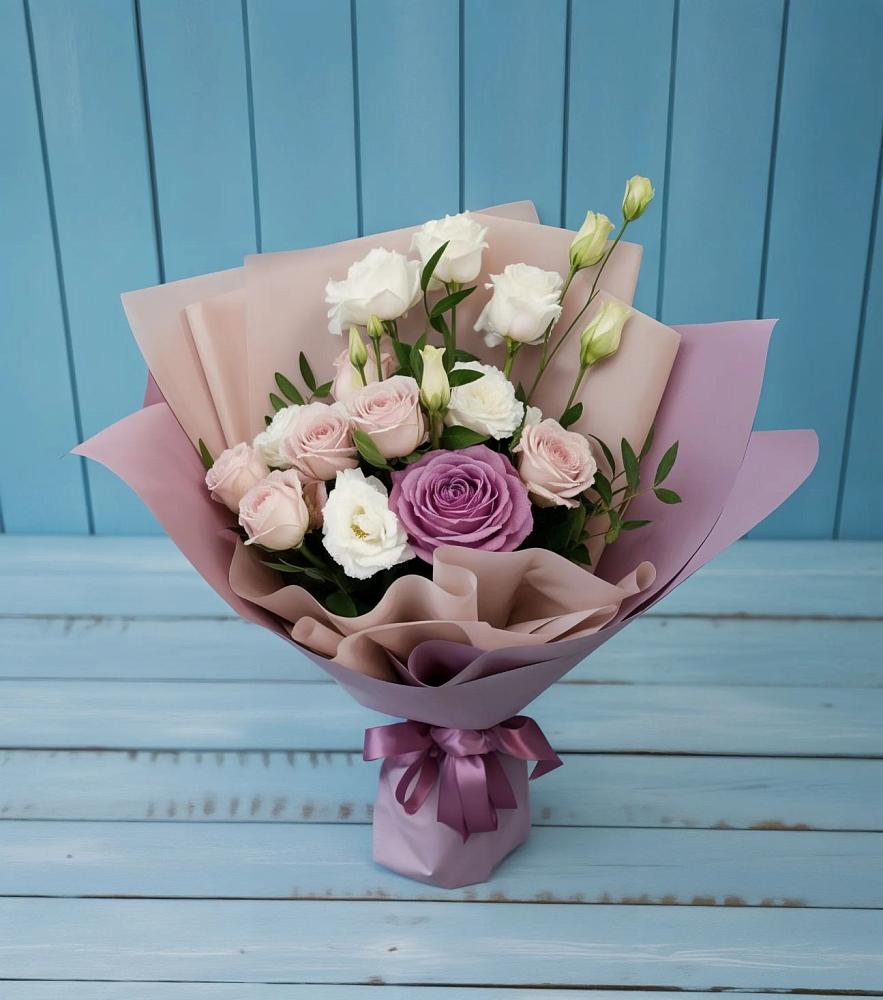 Букет цветов из: Розы и Лизиантусы в Доргелях